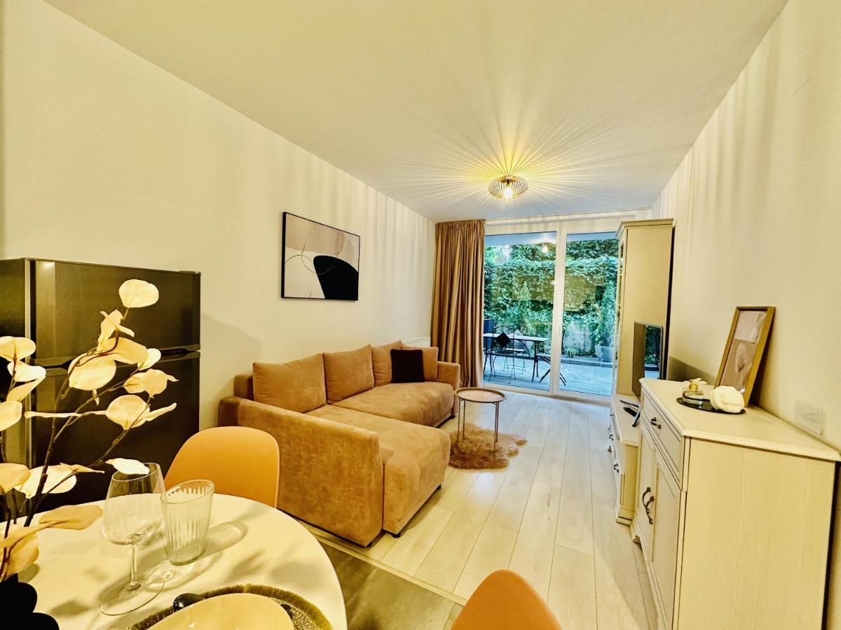 Palfi Apartment With Garden & Parking Клуж-Напока Экстерьер фото